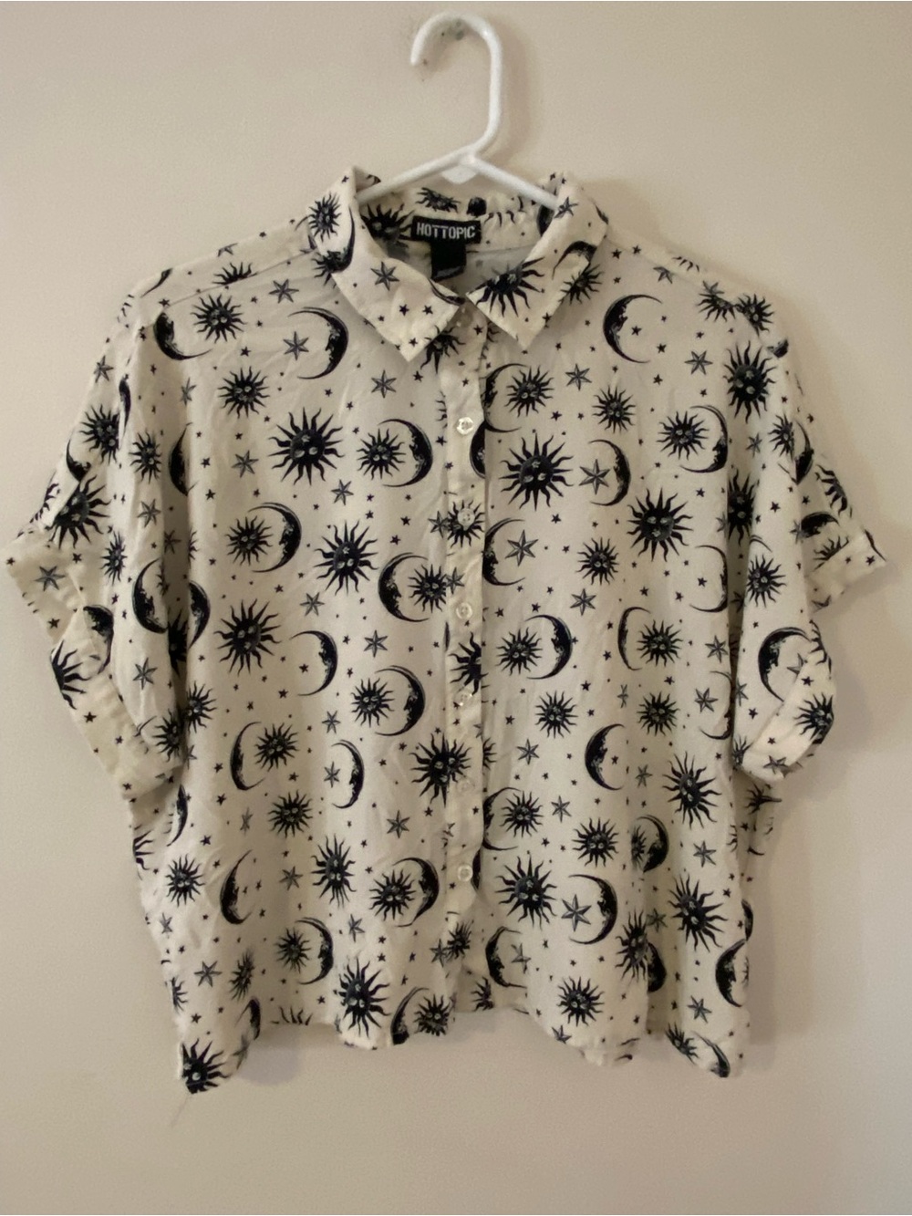 Hot Topic Celestial Cream Button-Up Shirt with Black Moon & Sun Print